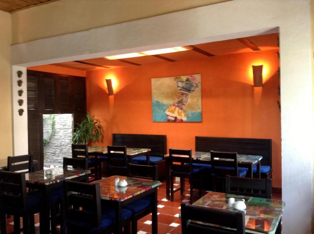 Aluna Hostel B&B ซันตามาร์ตา ภายนอก รูปภาพ